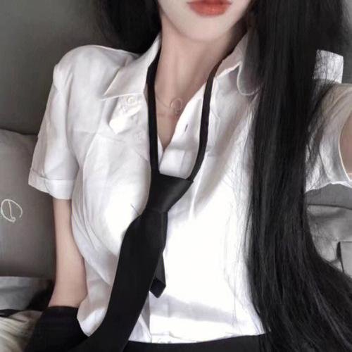 他的摩托，她的岛
